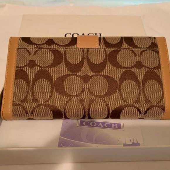 Coach wallet - Picture 1 of 4